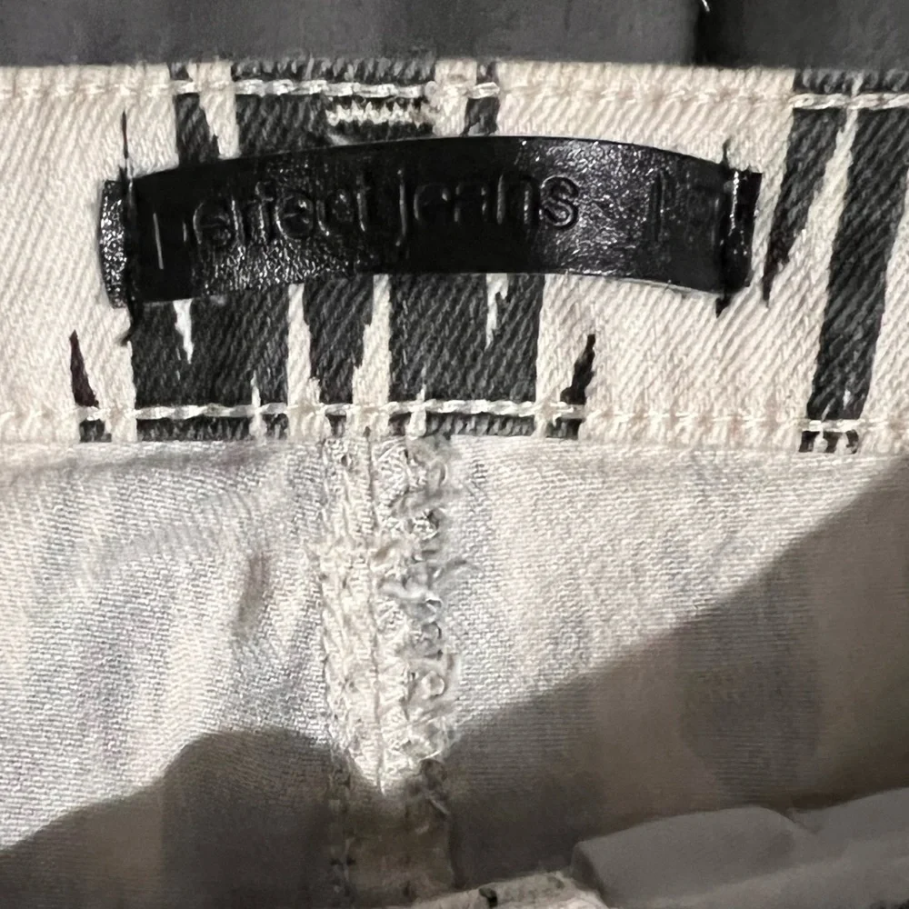 TRIBAL Mini Jean Skirt - Picture 3 of 4